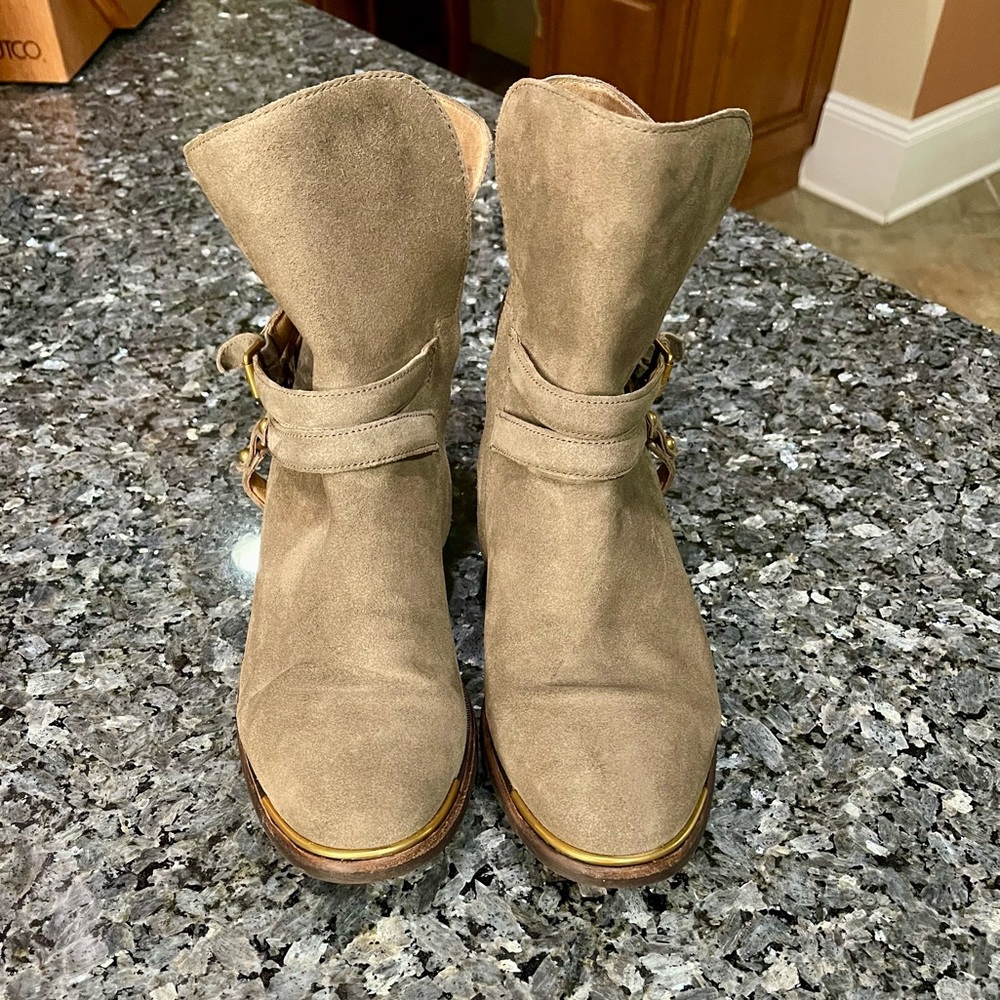 UGG Kelby Harness Suede Ankle Boots w/Gold Toe Detail Taupe Color Size 9.5